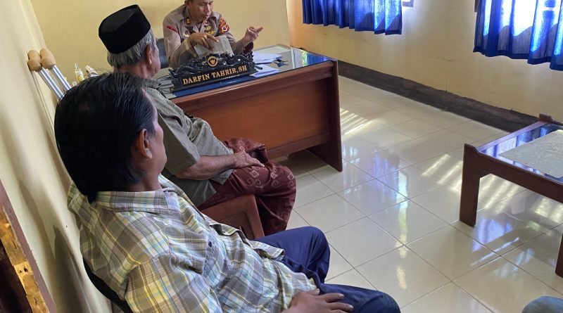Kapolsek Salomekko AKP Darfin Tahrir, SH Laksanakan Giat Problem Solving Terkait Sengketa Tanah