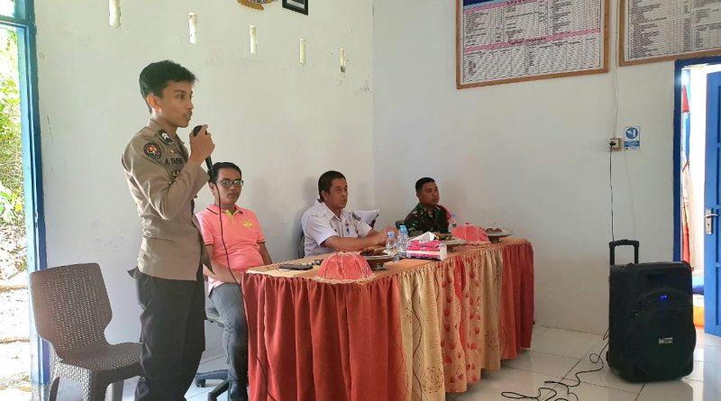 Bhabinkamtibmas Polsek Bontocani Brigpol A. Takwa Hadiri Kegiatan Pembinaan Kamtibmas di Desa Lamoncong