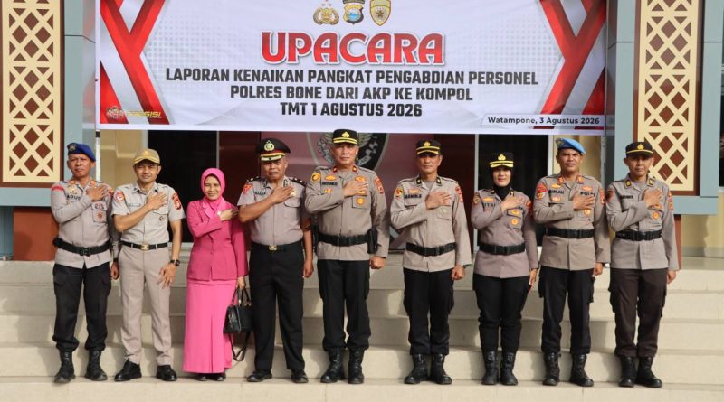 Wakapolres Bone Pimpin Upacara Kenaikan Pangkat Pengabdian, Kompol Arsin Naik Pangkat dari AKP ke Kompol