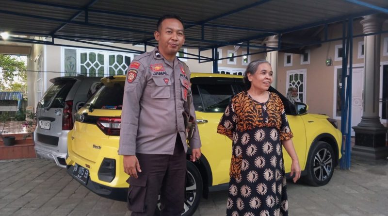 Aiptu Jamal Kanit Binmas Lakukan Sambang ,Untuk Jaga Situasi Kamtibmas Polsek Tonra , Polres Bone