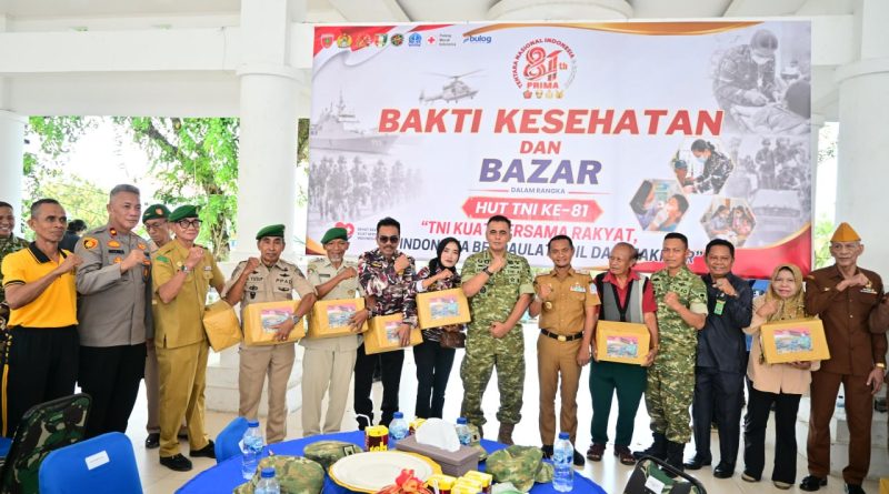 Wakapolres Bone Hadiri Bakti Kesehatan dan Bazar HUT TNI ke-81 di Lapangan Merdeka